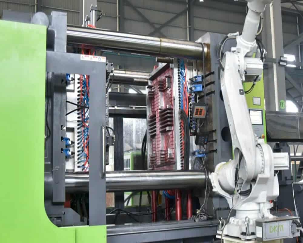 plastic-pallet-injection-molding-process