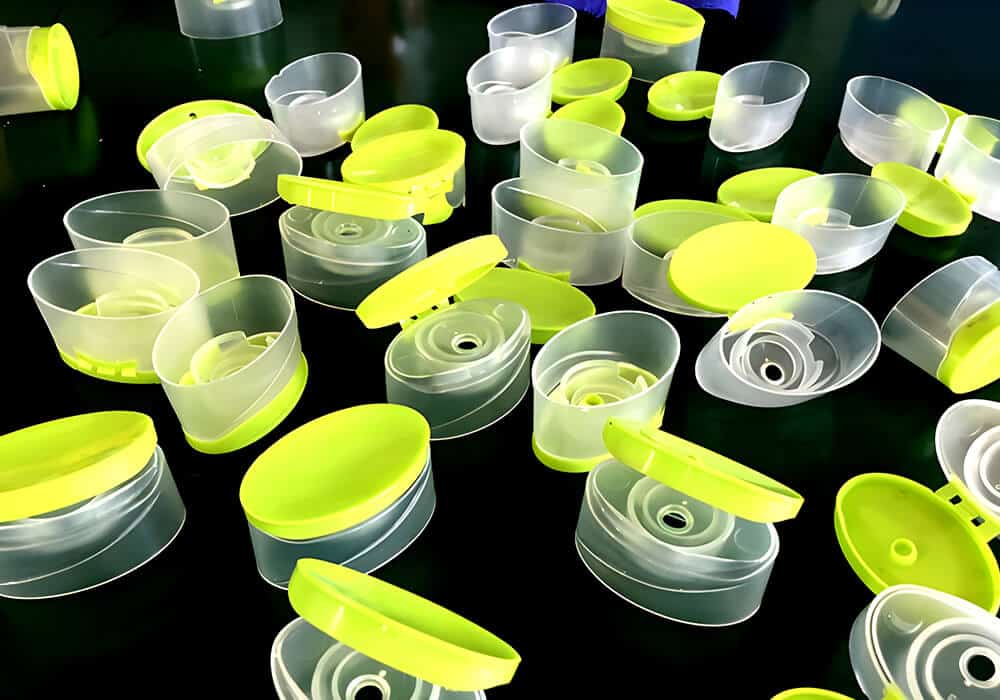 two-color-flip-cap-mold
